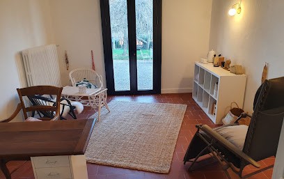 Laure Bouchoux Praticienne Naturopathe et EFT, Praticien de Médecine Alternative à Saint-Amour-Bellevue