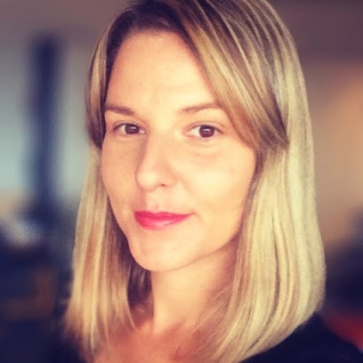 Céline Aalmoes Sophro-Relaxologue Praticien PNL, Hypnothérapeute à Ajaccio