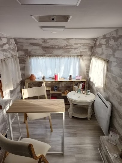 Sourcéline ️ - Céline Defever, Praticien de Médecine Alternative à Morisel