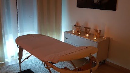 Magnétiseuse, Sophromagnétiseuse Audrey Geneville, Praticien de Médecine Alternative à Mougins