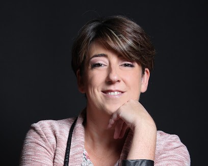 Hypnose uni vers elle par Nelly Hernandez, Hypnothérapeute à Spézet