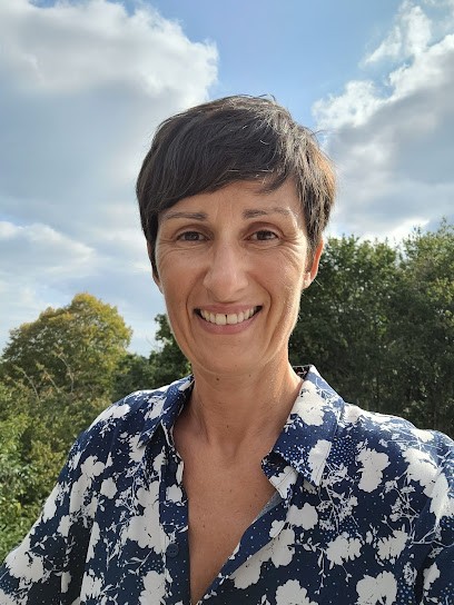 Emmanuelle Lamisse - Thérapeute en soins énergétiques - Energéticienne - Réflexologie palmaire, Praticien de Médecine Alternative à La Roche-sur-Yon