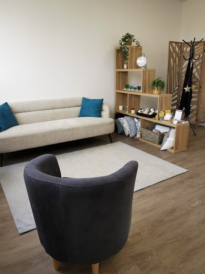 Marie Quenehen Sophrologue & Energéticienne - Renouer Avec Son être Véritable Et Trouver Sa Juste Place, Praticien de Médecine Alternative à Maurepas