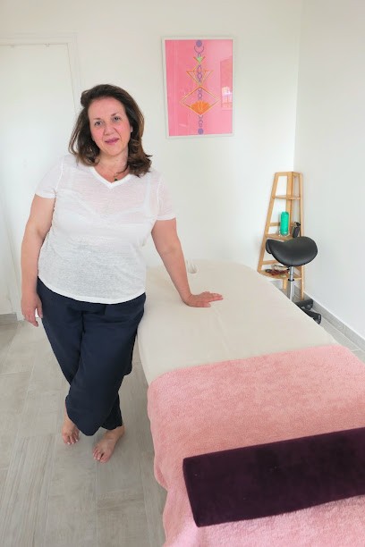 Antonella Zarri Praticienne Massages-Bien-Être/Energéticienne - Naturopathe - Conseillère Agréée Fleurs De Bach, Praticien de Médecine Alternative à Joinville-le-Pont