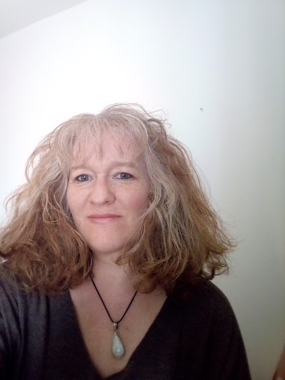 ARNAUD Delphine - Sophrologue - Praticienne Lahochi, Praticien de Médecine Alternative à Rustrel