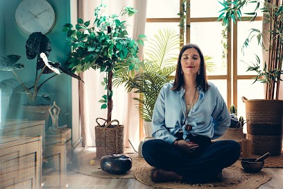 Anaïs Floréal - Sophrologue Énergéticienne Bayonne - spécialisée Hypersensibilité et Émotions - Adultes & Enfants, Praticien de Médecine Alternative à Bayonne