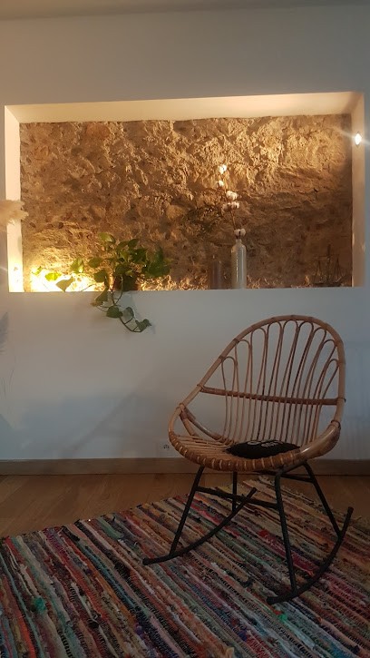 Manon Soulies, Reflexologue, Réflexologue à Thuir