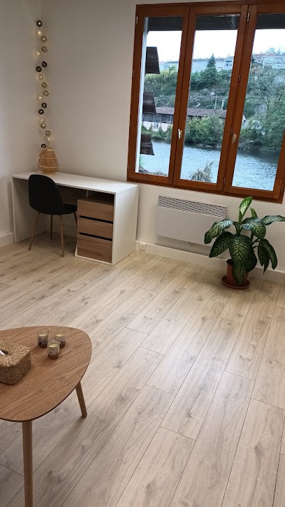 Delphine Dufour Sophrologue, Praticien de Médecine Alternative à Limoges