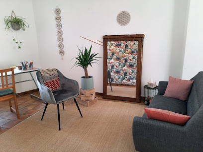 Virginie Petratos Est Avectoi, Praticien de Médecine Alternative à Saint-Félicien