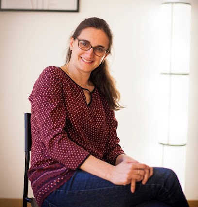 Laurie Alet Sophrologue (Cabinet Paramédical Médicalys), Praticien de Médecine Alternative à Croix