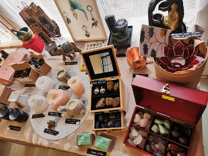Angélique Paul énergéticienne - reiki - access bars - soin amérindien - vente de produits ésotériques et de bien-être, Praticien de Médecine Alternative à Villeneuve-sur-Lot