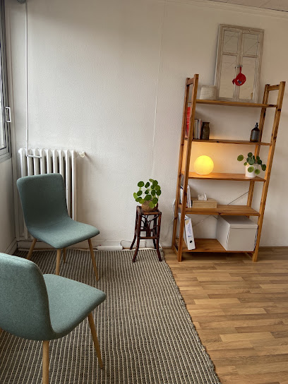 Fleur Delépine Sophrologue (Individuel, Entreprise, Association), Praticien De Médecine Alternative à Paris 14
