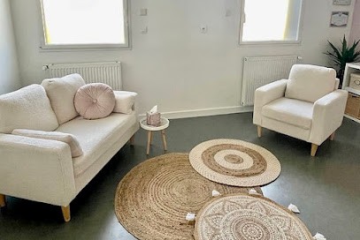 Emilie HERVE Psychogénéalogiste - Énergéticienne, Praticien de Médecine Alternative à Fougères