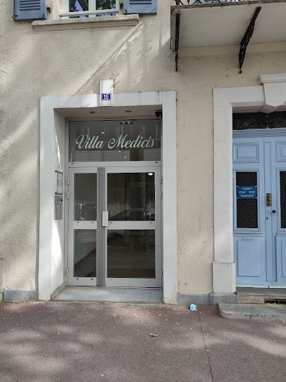 Sitaelle Magnétiseuse Énergéticienne Géobiologue & Soin Pour Animaux, Praticien de Médecine Alternative à Draguignan