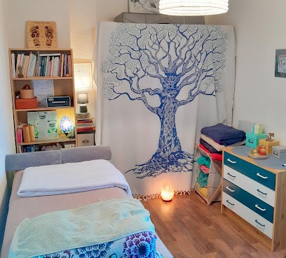 Corinne Nguyen - Thérapeute Reiki et Réflexologie | Soin à Distance/Domicile | 20+ ans d'Expérience, Réflexologue à Mas-Saintes-Puelles