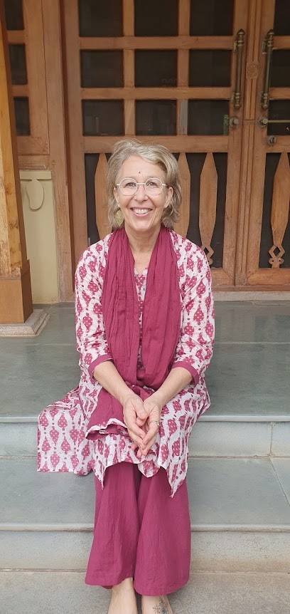 Noelle Houet, Praticien de Médecine Alternative à Saint-Saud-Lacoussière