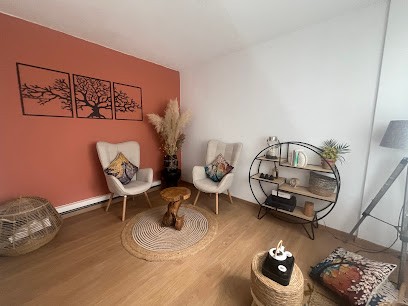 Atika Mechtaoui, Hypnothérapeute à Chambéry