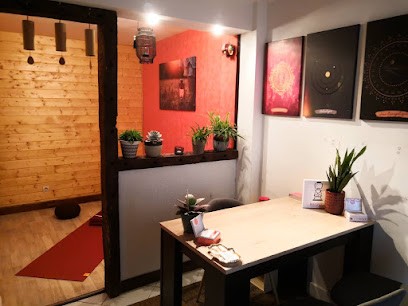 MANIPURA - Centre de Thérapie en Énergétique Astrologie et Cartomancie, Praticien de Médecine Alternative à Terrasson-Lavilledieu