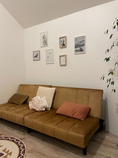 Camille Dexpert - Hypnothérapeute Et Magnétiseuse Reiki Proche Chambéry - Thérapie Adulte, Couples, Enfants, Bébé, Hypnothérapeute à Yenne