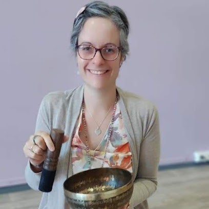 Cécile BOUTIQUE ZEN ET MINERAUX, Praticien de Médecine Alternative à Jonzac