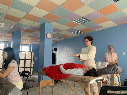 Shirley DIASPARRA - Sophrologue, Formation Reiki et Lahochi, Soins énergétiques, Annales Akashiques - Grenoble, Praticien de Médecine Alternative à Grenoble