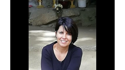 Lara ROLLAND - Thérapeute En Réfléxologie Plantaire Et Chi Nei Tsang Soin Du Ventre, Réflexologue à Clisson