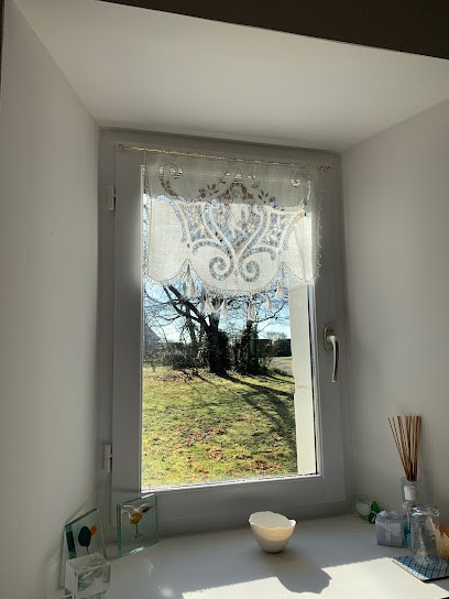 Elise Castany : Sophrologie Hypnose, Praticien de Médecine Alternative à Véretz