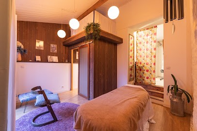 Emeline Guilloux Thérapies manuelles Quimper, Praticien de Médecine Alternative à Quimper