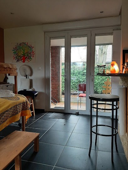 Nathalie Becard Univers888, Praticien de Médecine Alternative à Merville