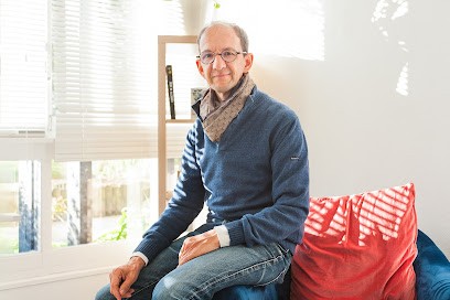 Emmanuel Crouail Accompaniment Psycho-Corporel,, Hypnosis, Emdr., Hypnothérapeute à Bouguenais