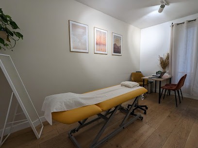 Yasmina HELISSI - Reflexologue et Naturopathe, Réflexologue à Paris 17