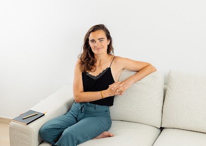 Clara Boudehen | Etiomédecine Et Hypnose Ericksonienne, Praticien De Médecine Alternative à Paris 20