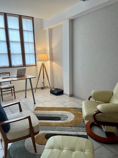 Karine Fournier Hypnose - PNL - Soins énergétiques, Hypnothérapeute à Divonne-les-Bains