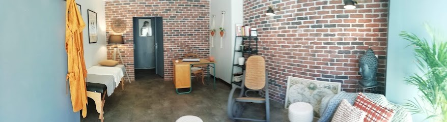 Ludivine Stanio Hypnose Ericksonienne & Spirituelle - TAROT - Médium, Hypnothérapeute à Saint-Just-Saint-Rambert