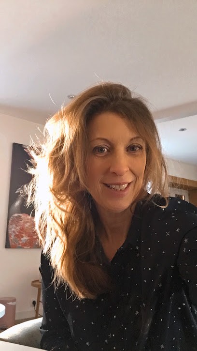 Sandrine Selon - Psychocorpor'elle - Psychopraticienne, hypnothérapeute et praticienne de bien-être périnatal, Hypnothérapeute à Porte des Pierres Dorées