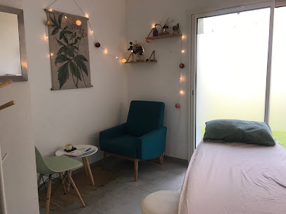Marie Laure Cretin Naturopathe - Conseillière En Fleur De Bach - Energéticienne - Cistea, Être Bien Au Naturel -, Praticien De Médecine Alternative à Cagnes-sur-Mer