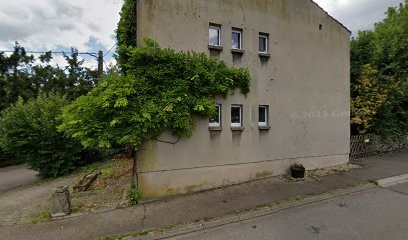Emeline Mallinger, Réflexologue - Thérapeute Holistique, Réflexologue à Château-Rouge
