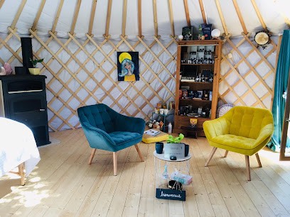 Claire LESAGE NARGUET La Yourte Des Saisons - Psychopraticienne Et Sophrologue Caycédien - Cercle De Femmes, Praticien de Médecine Alternative à Leers