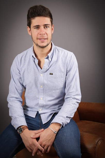 Maxence Schirrecker Hypnose PNL Coaching, Hypnothérapeute à Villenave-d'Ornon