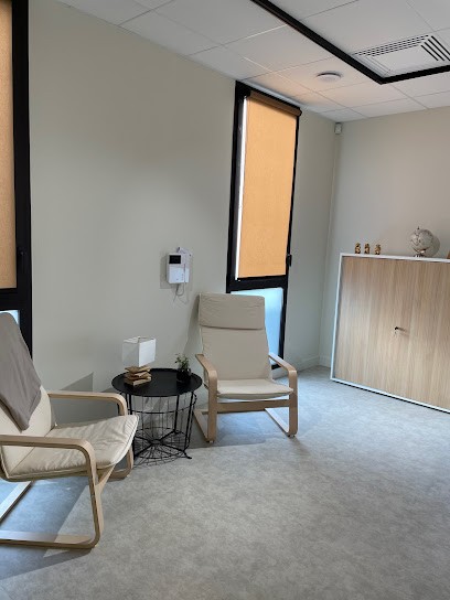 Laure Renault Sophrologue Certifiée RNCP, Hypnothérapeute à Châtillon-Coligny