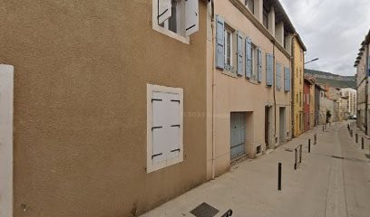 Julia Magnétisme, Praticien de Médecine Alternative à Millau