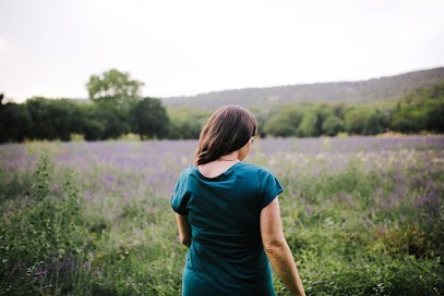 Claire Ricciardi - Sophrologue - Pays D'Aix En Provence, Praticien de Médecine Alternative au Tholonet