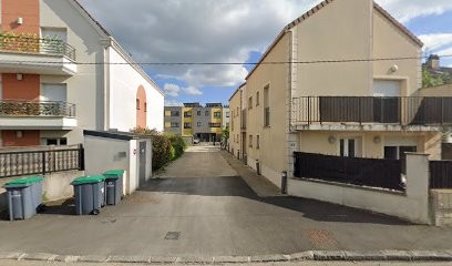 Practitioner De La Reconnexion - Charlotte Miller, Praticien de Médecine Alternative à Brunoy