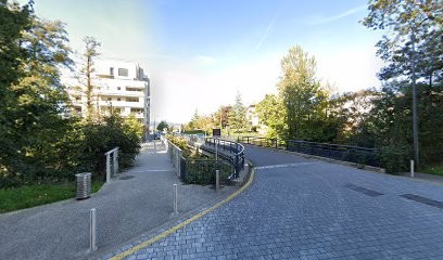 Manu Jung, Praticien de Médecine Alternative à Cran-Gevrier