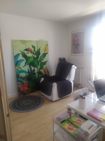 Sarah BOEHM, Praticien de Médecine Alternative au Chesnay