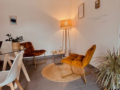 Christelle Morin⎥Sophrologue⎥Référent Pôle Sophrologie & Acouphènes®⎥Praticienne Thérapie MOSAIC® (issue de l'EMDR), Praticien de Médecine Alternative à Surzur