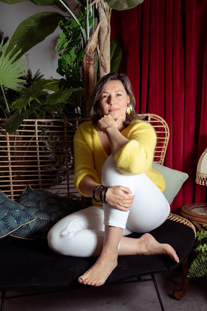 Marie-Adélina ENYEDI TARAVEL- MASYNERGIE (EI), Réflexologue à Arromanches-les-Bains