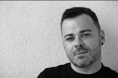 Sébastien PONCET, Hypnotherapeute, psychanalyste et EMDR, Hypnothérapeute à Biscarrosse