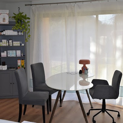 Amélie BEHAGHEL Naturopathe - Massages Sarlat, Praticien de Médecine Alternative à Sarlat-la-Canéda