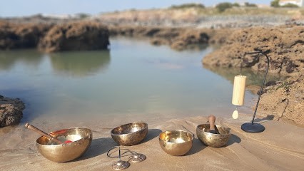 Un Bol D'énergie - Bols Tibétains - Massage Sonore - Energéticienne - Magnétiseuse - Médium, Praticien de Médecine Alternative à Saint-Julien-des-Landes